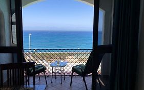 Panoramic Ocean View Apartment